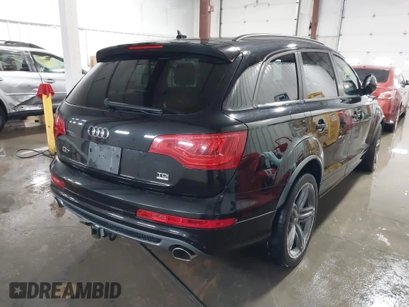2015 Audi Q7 3.0L TDI Prestige with VIN WA1WMAFE5FD016231, listed as a IAAI auction lot 41221219 with 108,632 mi miles. Bid and sale history available at carsss.com. Image 4.