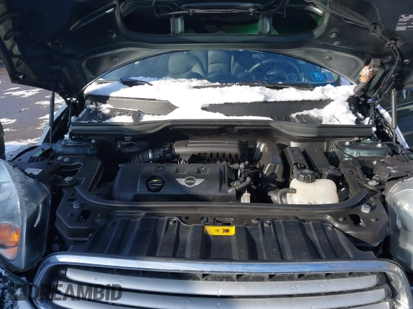 2013 MINI Countryman with VIN WMWZB3C53DWM08700, listed as a IAAI auction lot 41402093 with 71,109 mi miles and . Bid and sale history available at DreamBid. Image 10.