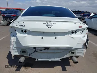 2023 Nissan Altima 2.5 SR with VIN 1N4BL4CV6PN314575, listed as a IAAI auction lot 41935072 with 41,425 mi miles. Bid and sale history available at carsss.com. Image 6.