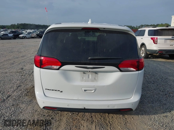 2018 Chrysler Pacifica Touring Plus with VIN 2C4RC1FG5JR235381, listed as a IAAI auction lot 42096588 with 91,998 mi miles and . Bid and sale history available at DreamBid. Image 16.