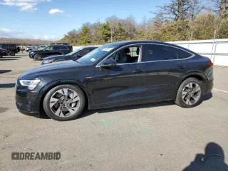 2020 Audi e-tron Sportback Premium Plus z VIN WA12ABGEXLB035697, wystawiony jako Copart lot #75460404 z przebiegiem 54 363 mil mil oraz Nie do naprawy • Non repairable. Historia ofert i sprzedaży dostępna na DreamBid. Obrazek 1.
