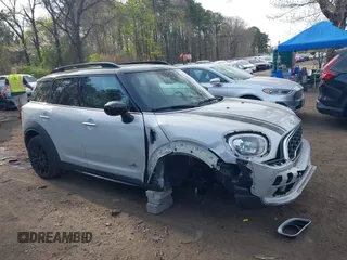 2020 MINI Countryman Cooper S z VIN WMZYX1C00L3L55740, wystawiony jako IAAI lot #42106897 z przebiegiem 92 609 mil mil oraz . Historia ofert i sprzedaży dostępna na DreamBid. Obrazek 13.