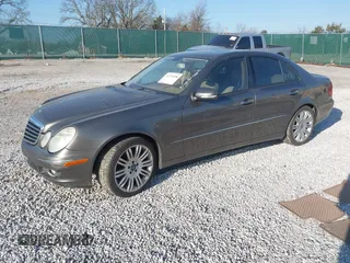 2008 Mercedes-Benz E 350 Luxury z VIN WDBUF87X08B334237, wystawiony jako IAAI lot #41735498 z przebiegiem 224 205 mil mil oraz . Historia ofert i sprzedaży dostępna na DreamBid. Obrazek 2.