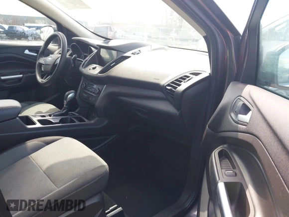 2019 Ford Escape SE z VIN 1FMCU9GD7KUA00132, wystawiony jako IAAI lot #41973998 z przebiegiem 89 327 mil mil oraz . Historia ofert i sprzedaży dostępna na DreamBid. Obrazek 5.