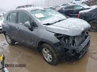 2020 Chevrolet Trax LS with VIN 3GNCJNSB0LL314882, listed as a IAAI auction lot 41234699 with 70,162 mi miles. Bid and sale history available at carsss.com. Image 1.