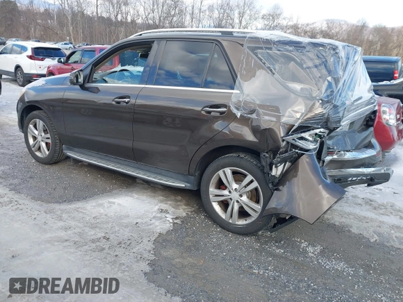 2013 Mercedes-Benz M 350 z VIN 4JGDA2EB7DA258502, wystawiony jako IAAI lot #41269991 z przebiegiem 140 182 mil mil oraz . Historia ofert i sprzedaży dostępna na DreamBid. Obrazek 3.