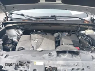 2018 Toyota Highlander SE с VIN 5TDJZRFH1JS545568, выставлен на аукционе IAAI как лот 42582513 с пробегом 120 695 миль миль и . История ставок и продаж доступна на DreamBid. Изображение 10.