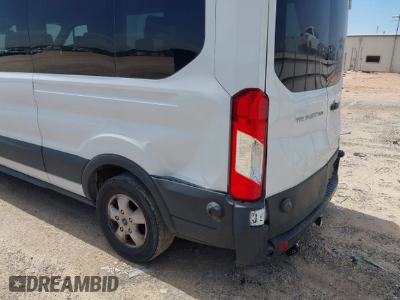 2019 Ford Transit Passenger XL с VIN 1FBZX2CM6KKA99660, выставлен на аукционе IAAI как лот 42318961 с пробегом 112 836 миль миль и . История ставок и продаж доступна на DreamBid. Изображение 18.