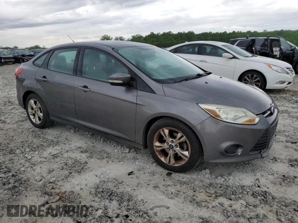 2014 Ford Focus SE with VIN 1FADP3F23EL359605, listed as a Copart auction lot 53696465 with 139,884 mi miles and Salvage Title. Bid and sale history available at DreamBid. Image 4.
