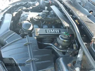 2009 BMW 3 Series 328i with VIN WBAWR33549P461633, listed as a IAAI auction lot 43478481 with 174,049 mi miles and . Bid and sale history available at DreamBid. Image 12.