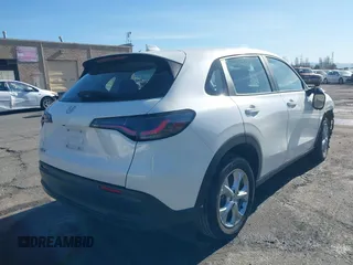 2024 Honda HR-V LX with VIN 3CZRZ1H34RM754640, listed as a IAAI auction lot 41525058 with 14,611 mi miles. Bid and sale history available at carsss.com. Image 4.