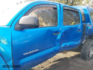 2007 Toyota Tacoma with VIN 5TELU42N57Z402916, listed as a IAAI auction lot 41505151 with 204,047 mi miles. Bid and sale history available at carsss.com. Image 6.