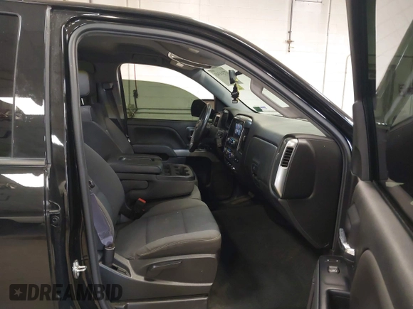 2017 Chevrolet Silverado 1500 LT with VIN 1GCVKREC0HZ384747, listed as a IAAI auction lot 37311343 with 67,390 mi miles. Bid and sale history available at carsss.com. Image 5.