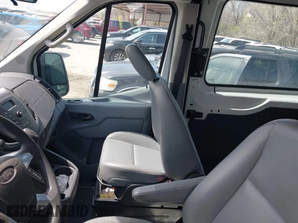 2015 Ford Transit Cargo with VIN 1FTNE2CMXFKA06516, listed as a IAAI auction lot 41650498 with 281,654 mi miles and . Bid and sale history available at carsss.com. Image 20.