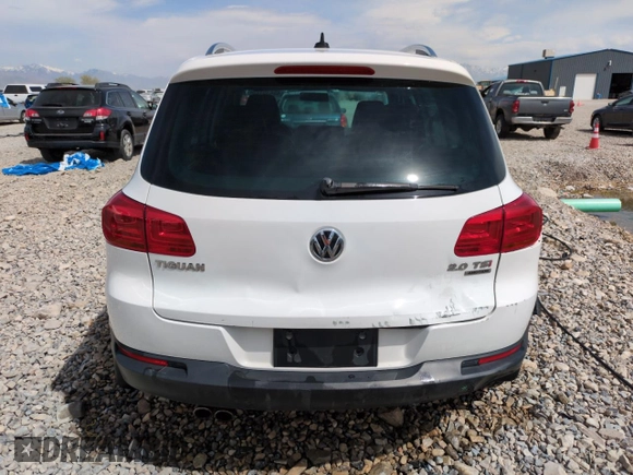 2013 Volkswagen Tiguan SEL with VIN WVGBV3AX6DW610541, listed as a Copart auction lot 49435125 with 73,952 mi miles and Salvage Title. Bid and sale history available at DreamBid. Image 6.