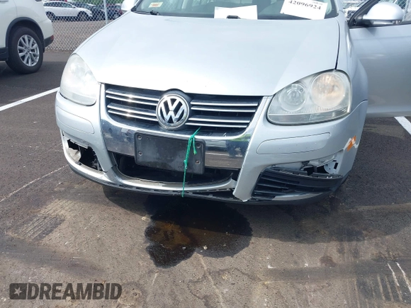 2008 Volkswagen Jetta S with VIN 3VWJZ71K38M088759, listed as a IAAI auction lot 42096924 with 110,320 mi miles and . Bid and sale history available at DreamBid. Image 6.