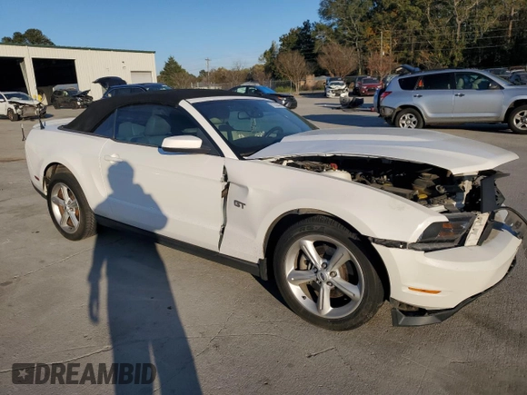 2010 Ford Mustang GT z VIN 1ZVBP8FHXA5120910, wystawiony jako Copart lot #81555444 z przebiegiem 92 345 mil mil oraz Szkoda całkowita • Salvage title. Historia ofert i sprzedaży dostępna na DreamBid. Obrazek 4.