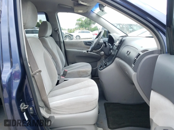 2008 Kia Sedona LX with VIN KNDMB233386236924, listed as a Copart auction lot 84745164 with 259,803 mi miles and Non Repairable. Bid and sale history available at carsss.com. Image 5.