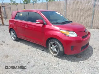 2014 Scion xD z VIN JTKKUPB40E1046962, wystawiony jako IAAI lot #42561732 z przebiegiem Nie podano mil oraz . Historia ofert i sprzedaży dostępna na DreamBid. Obrazek 1.