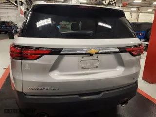 2022 Chevrolet Traverse LT Cloth with VIN 1GNEVGKW7NJ116032, listed as a IAAI auction lot 42088149 with 97,417 mi miles. Bid and sale history available at carsss.com. Image 1.
