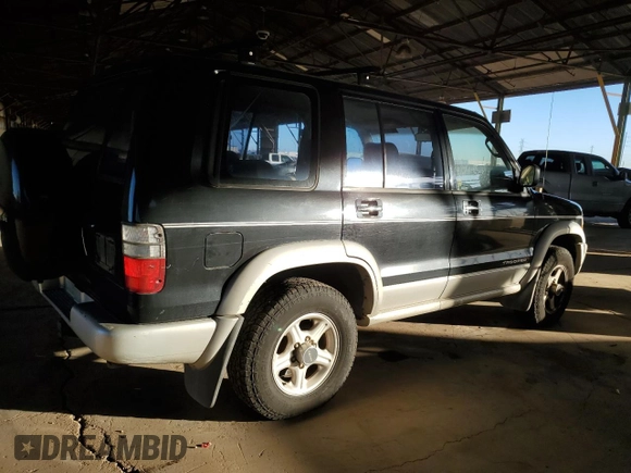 2000 Isuzu Trooper S with VIN JACDJ58X2Y7J03502, listed as a Copart auction lot 41897665 with 183,081 mi miles and Clean title. Bid and sale history available at DreamBid. Image 3.