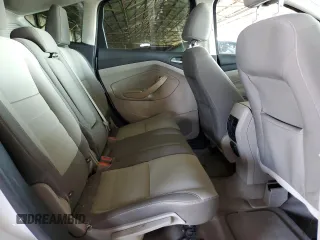 2013 Ford C-Max SE z VIN 1FADP5AU2DL505737, wystawiony jako Copart lot #57711775 z przebiegiem 137 186 mil mil oraz Czysty tytuł • Clean title. Historia ofert i sprzedaży dostępna na DreamBid. Obrazek 10.