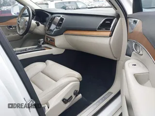 2016 Volvo XC90 T6 Inscription with VIN YV4A22PL7G1050888, listed as a IAAI auction lot 42442793 with 103,884 mi miles and . Bid and sale history available at DreamBid. Image 5.