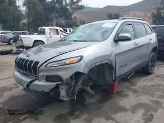 2018 Jeep Cherokee Latitude Tech Connect с VIN 1C4PJLCB2JD540423, выставлен на аукционе IAAI как лот 42159808 с пробегом 186 962 миль миль и . История ставок и продаж доступна на DreamBid. Изображение 2.