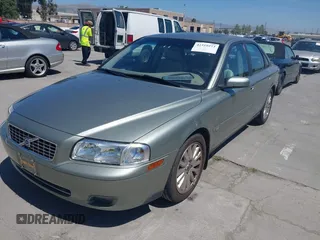 2006 Volvo S80 z VIN YV1TS592061446901, wystawiony jako IAAI lot #42310273 z przebiegiem 52 079 mil mil oraz . Historia ofert i sprzedaży dostępna na DreamBid. Obrazek 6.