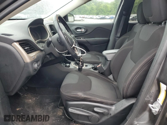 2017 Jeep Cherokee Latitude with VIN 1C4PJMCS8HW505261, listed as a Copart auction lot 60284375 with 37,744 mi miles and Salvage title. Bid and sale history available at DreamBid. Image 7.