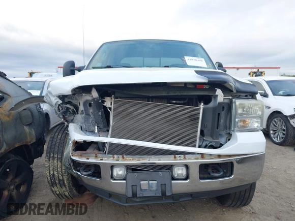 2006 Ford F-250 XL z VIN 1FTSW21Y06EC79422, wystawiony jako IAAI lot #41938490 z przebiegiem 172 623 mil mil oraz . Historia ofert i sprzedaży dostępna na DreamBid. Obrazek 13.