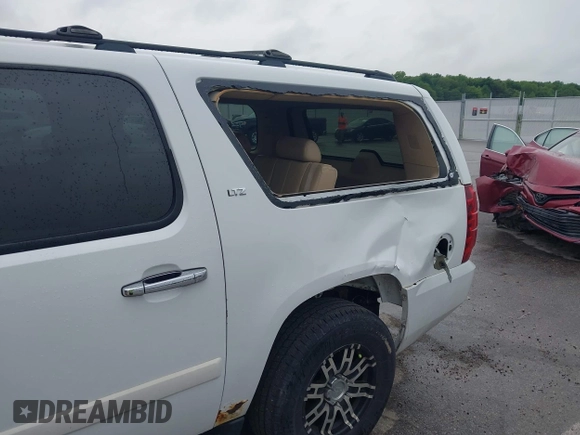 2008 Chevrolet Suburban LTZ with VIN 3GNFK16Y68G177903, listed as a IAAI auction lot 42358810 with 261,322 mi miles and . Bid and sale history available at DreamBid. Image 6.