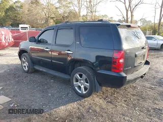 2007 Chevrolet Tahoe LT z VIN 1GNFC13017J319325, wystawiony jako IAAI lot #41846816 z przebiegiem 273 075 mil mil oraz . Historia ofert i sprzedaży dostępna na DreamBid. Obrazek 3.