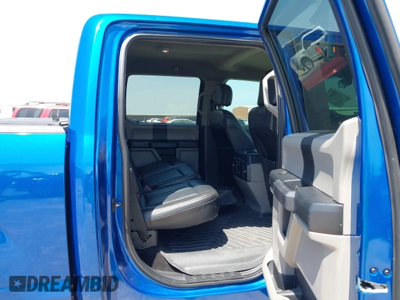 2018 Ford F-150 XL z VIN 1FTEW1CP9JKC79778, wystawiony jako IAAI lot #41990719 z przebiegiem 132 529 mil mil oraz . Historia ofert i sprzedaży dostępna na DreamBid. Obrazek 8.