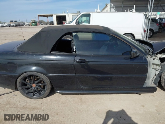 2006 BMW 3 Series 330Ci with VIN WBABW53406PZ42467, listed as a IAAI auction lot 41771449 with 204,527 mi miles. Bid and sale history available at carsss.com. Image 13.