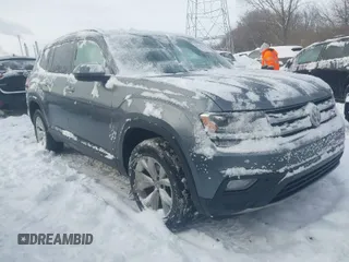 2018 Volkswagen Atlas SE z VIN 1V2KR2CA1JC530846, wystawiony jako IAAI lot #41312512 z przebiegiem 111 041 mil mil oraz . Historia ofert i sprzedaży dostępna na DreamBid. Obrazek 1.