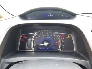 2006 Honda Civic z VIN JHMFA36286S006836, wystawiony jako IAAI lot #42324244 z przebiegiem 217 417 mil mil oraz . Historia ofert i sprzedaży dostępna na DreamBid. Obrazek 7.