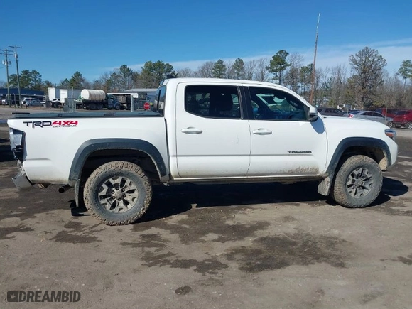 2018 Toyota Tacoma SR with VIN 3TMCZ5AN5JM171240, listed as a IAAI auction lot 41532601 with 157,840 mi miles. Bid and sale history available at carsss.com. Image 13.