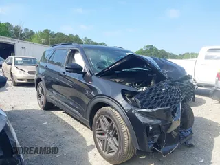 2025 Ford Explorer ST-Line z VIN 1FMUK8KH4SGB39339, wystawiony jako IAAI lot #42122821 z przebiegiem Nie podano mil oraz . Historia ofert i sprzedaży dostępna na DreamBid. Obrazek 12.