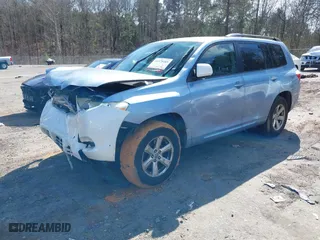 2009 Toyota Highlander with VIN JTEDS41AX92071486, listed as a IAAI auction lot 41575485 with 392,603 mi miles. Bid and sale history available at carsss.com. Image 17.