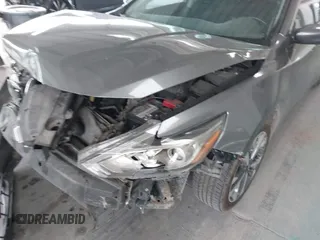 2017 Nissan Altima SL z VIN 1N4AL3AP7HC492566, wystawiony jako IAAI lot #42193702 z przebiegiem 165 566 mil mil oraz . Historia ofert i sprzedaży dostępna na DreamBid. Obrazek 6.