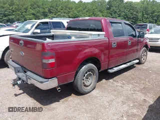 2005 Ford F-150 XLT z VIN 1FTRW12W15KC97658, wystawiony jako IAAI lot #42507791 z przebiegiem 303 492 mil mil oraz . Historia ofert i sprzedaży dostępna na DreamBid. Obrazek 4.