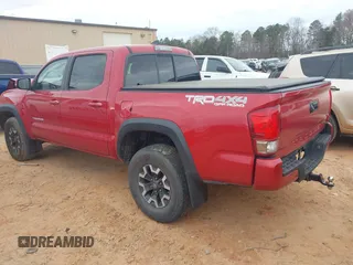 2016 Toyota Tacoma SR with VIN 5TFCZ5AN1GX006840, listed as a IAAI auction lot 41754693 with 88,883 mi miles. Bid and sale history available at carsss.com. Image 3.