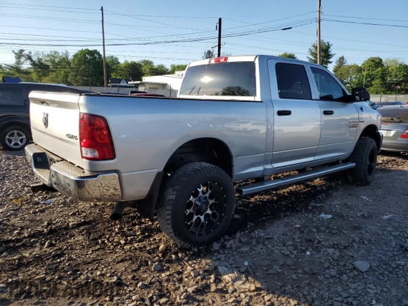 2016 Ram 2500 Tradesman z VIN 3C6UR5CJ9GG281527, wystawiony jako Copart lot #56062915 z przebiegiem 166 882 mil mil oraz Czysty tytuł • Clean title. Historia ofert i sprzedaży dostępna na DreamBid. Obrazek 3.