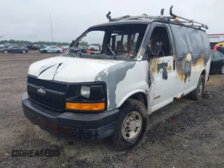 2005 Chevrolet Express Cargo z VIN 1GCGG25V951236769, wystawiony jako IAAI lot #42357911 z przebiegiem Nie podano mil oraz . Historia ofert i sprzedaży dostępna na DreamBid. Obrazek 2.