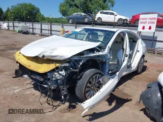 2014 Acura RLX Tech Pkg with VIN JH4KC1F57EC004303, listed as a IAAI auction lot 40436817 with 1 mi miles. Bid and sale history available at carsss.com. Image 2.