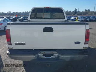 2001 Ford F-350 XL with VIN 1FTSX31F91EA40154, listed as a IAAI auction lot 41561772 with 208,427 mi miles and . Bid and sale history available at DreamBid. Image 15.