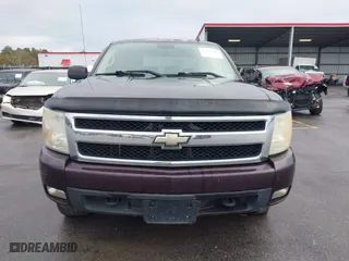 2008 Chevrolet Silverado 1500 LT w/1LT with VIN 2GCEK13J581272649, listed as a IAAI auction lot 41045998 with 198,008 mi miles. Bid and sale history available at carsss.com. Image 12.
