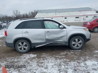 2012 Kia Sorento EX with VIN 5XYKUDA20CG284796, listed as a IAAI auction lot 41414017 with 120,345 mi miles. Bid and sale history available at carsss.com. Image 13.