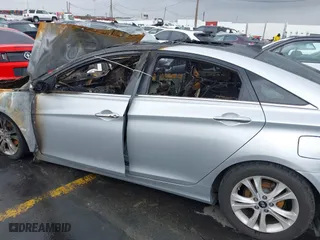 2013 Hyundai Sonata SE with VIN 5NPEC4AC2DH621620, listed as a IAAI auction lot 41803289 with 1 mi miles. Bid and sale history available at carsss.com. Image 13.